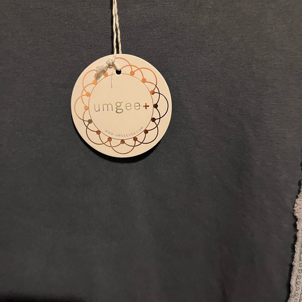 Umgee Gray Patchwork Top NWT - image 5